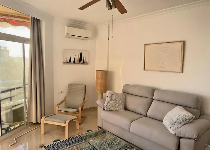 Atlantis - La Roca Tower Apartment Torremolinos